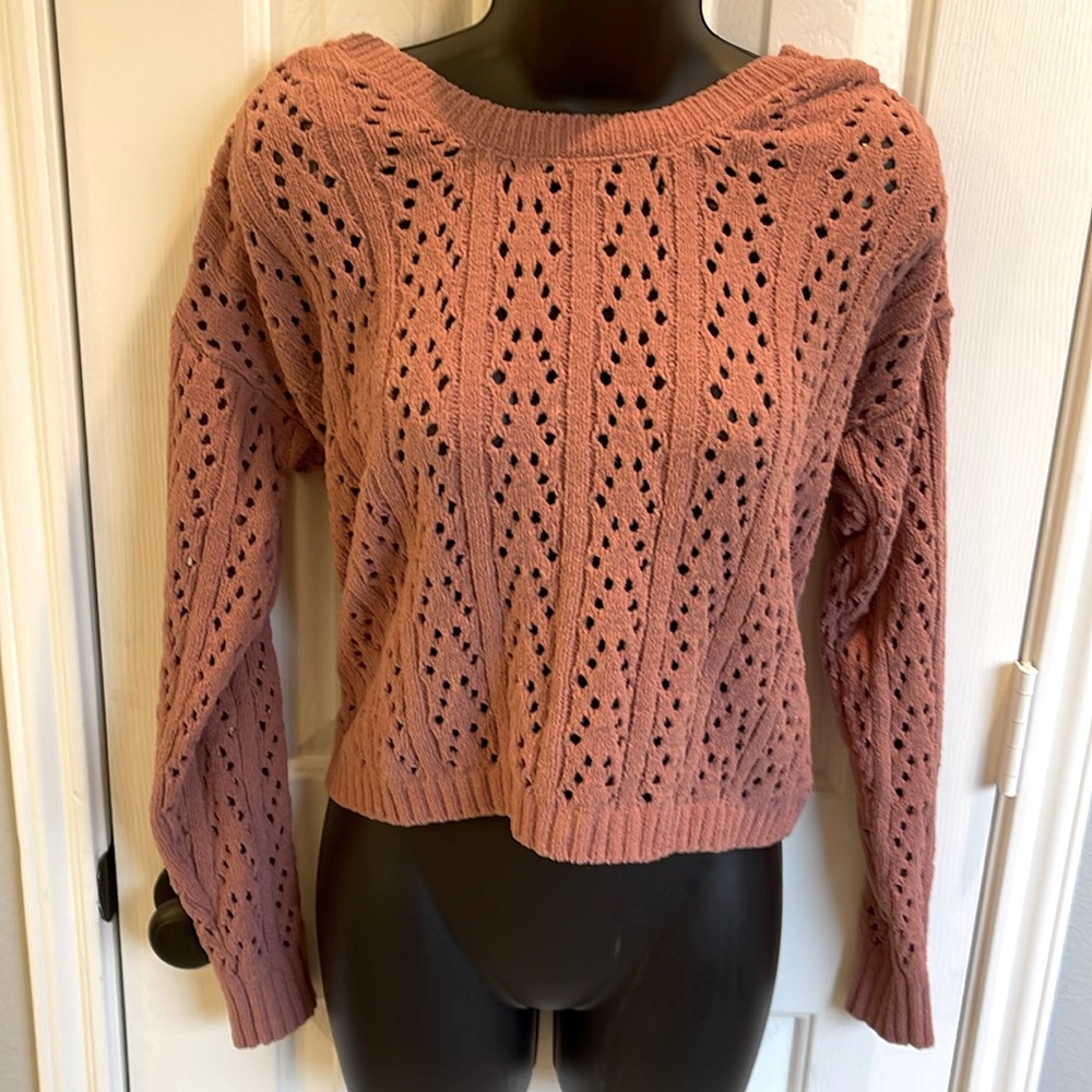 Small long sleeve sweater in mauve color. Cross open back. NWOT